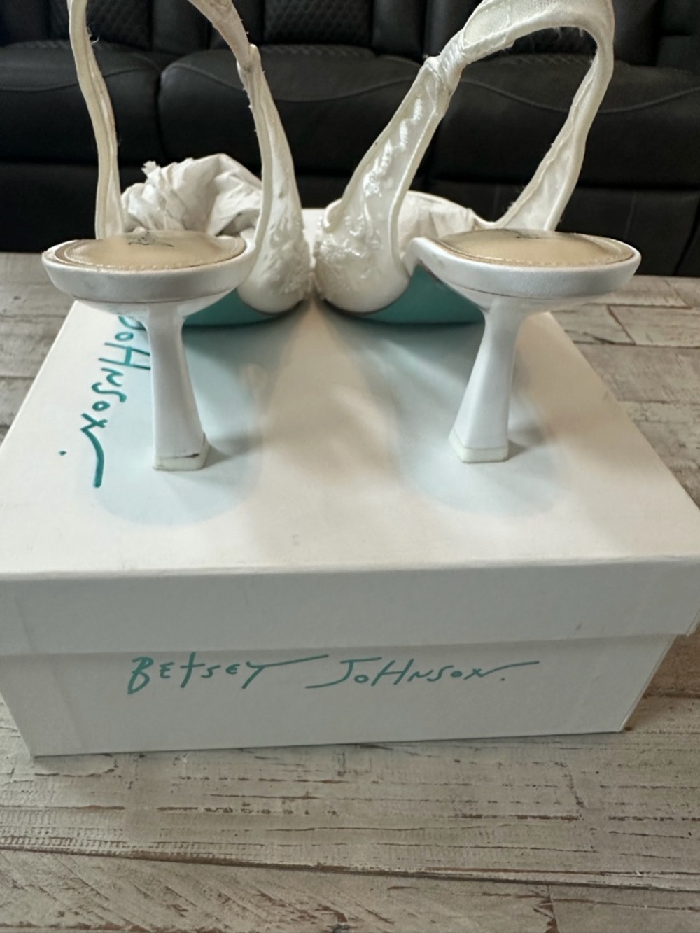 Betsey Johnson White Embroidered Slingback Pumps - Picture 4 of 9